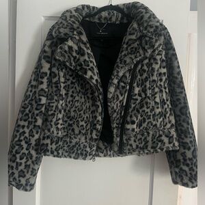 Lucky Brand- leopard fuzzy jacket size medium